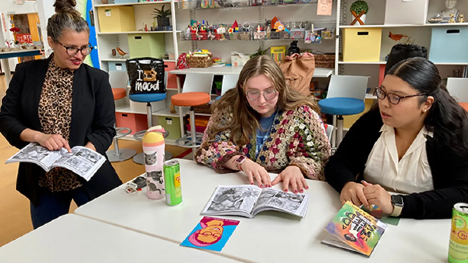 Professor discusses graphic novel with students